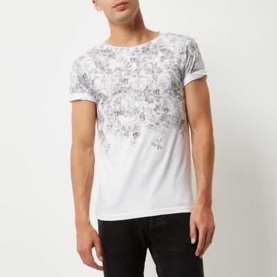 White illustrative skull print t-shirt